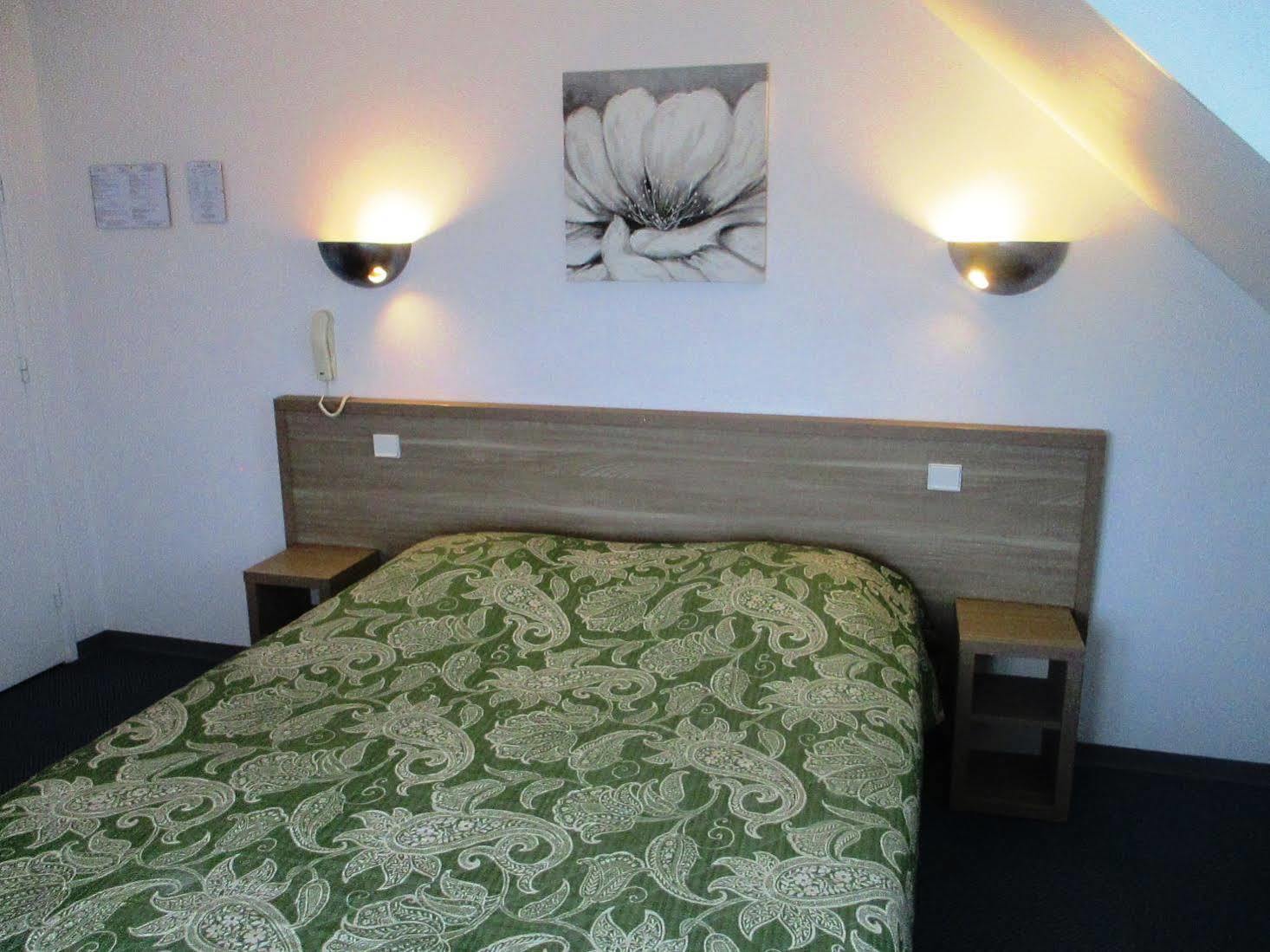 Hotel Du Lac Huelgoat Kültér fotó